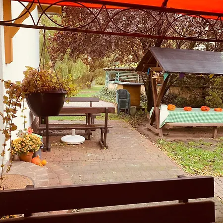 مزرعة للإقامة Auf Dem Pferdehof Gut - Mit Wlan, Sitzecke, Garten & Kostenlosem Parken Greppin