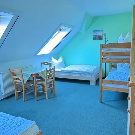 Auf Dem Pferdehof Gut - Mit Wlan, Sitzecke, Garten & Kostenlosem Parken Greppin