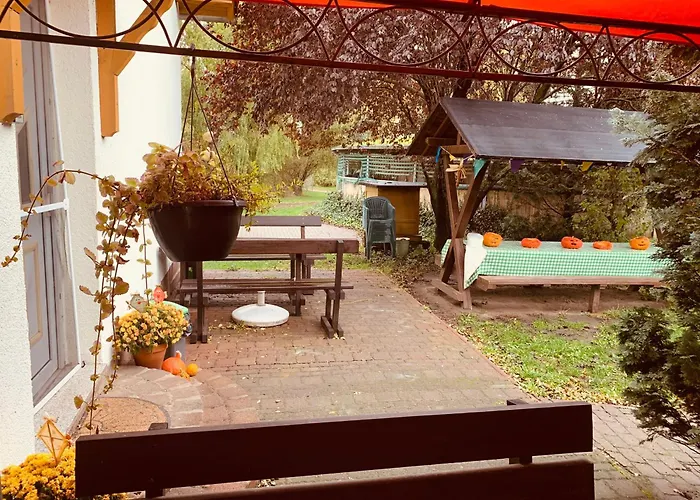 Lantgård Auf Dem Pferdehof Gut - Mit Wlan, Sitzecke, Garten & Kostenlosem Parken Greppin