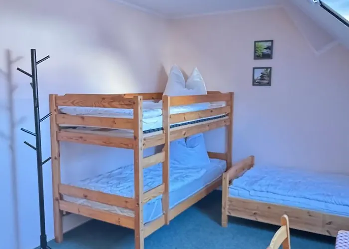 Auf Dem Pferdehof Gut - Mit Wlan, Sitzecke, Garten & Kostenlosem Parken * Greppin